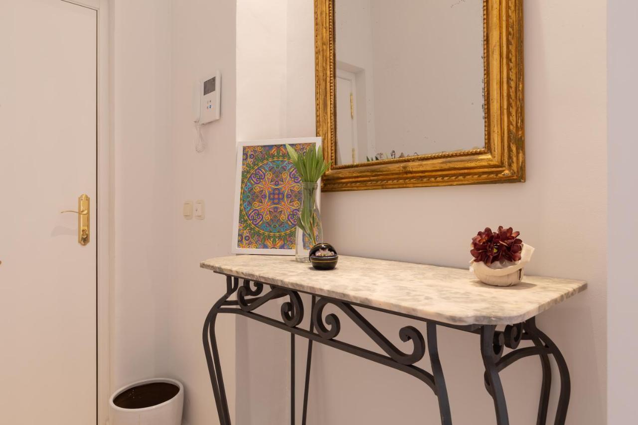 Apartamento Molina Lario Catedral مالقة المظهر الخارجي الصورة